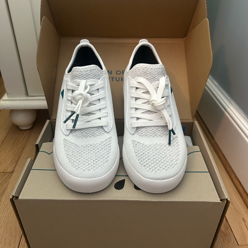 Vessi Weekend in Marble White Womens size 6